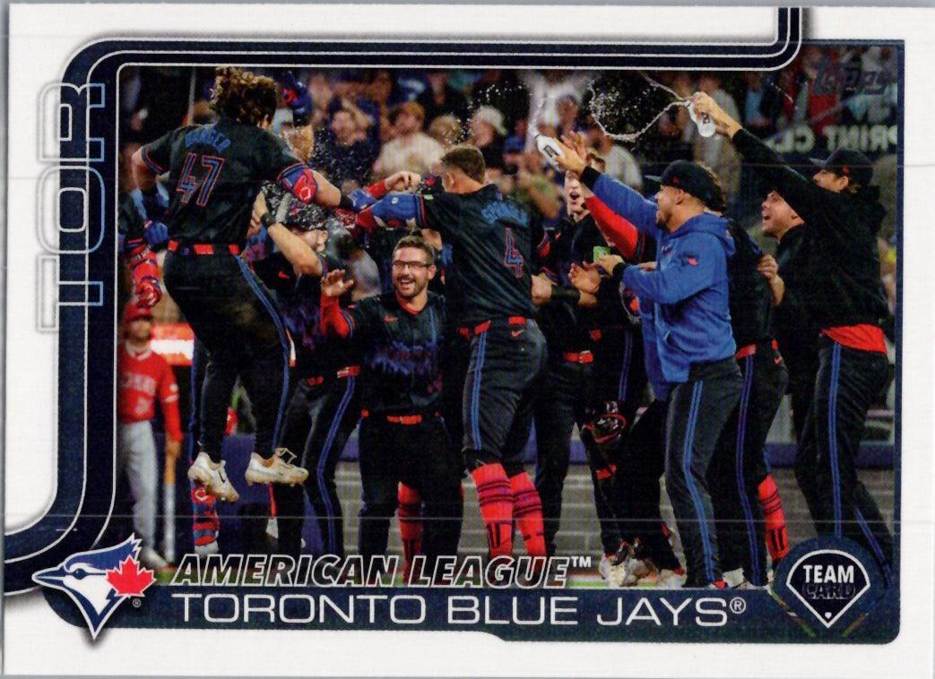 2025 Topps #570 Toronto Blue Jays Toronto Blue Jays