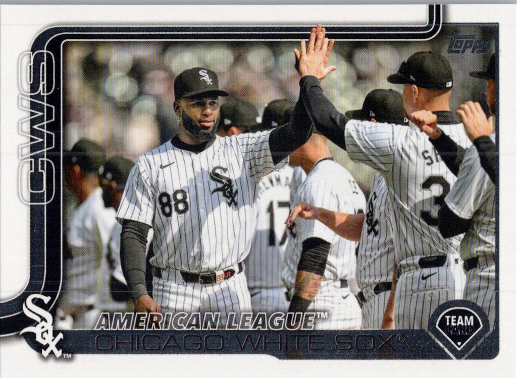 2025 Topps #352 Chicago White Sox Chicago White Sox