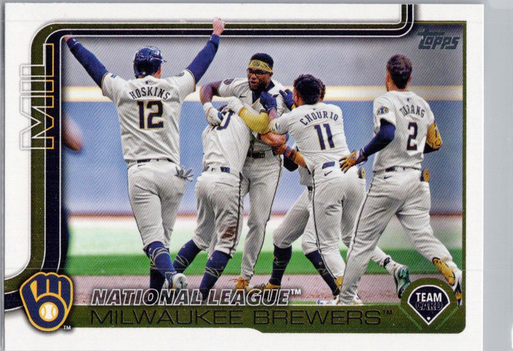 2025 Topps #396 Milwaukee Brewers Milwaukee Brewers