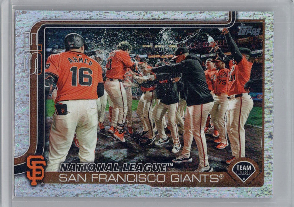 2025 Topps #514 San Francisco Giants Holo Foil San Francisco Giants