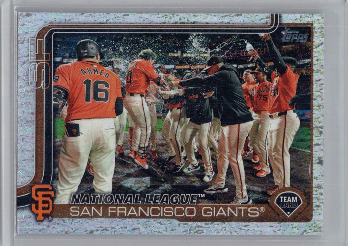 2025 Topps #514 San Francisco Giants Holo Foil San Francisco Giants